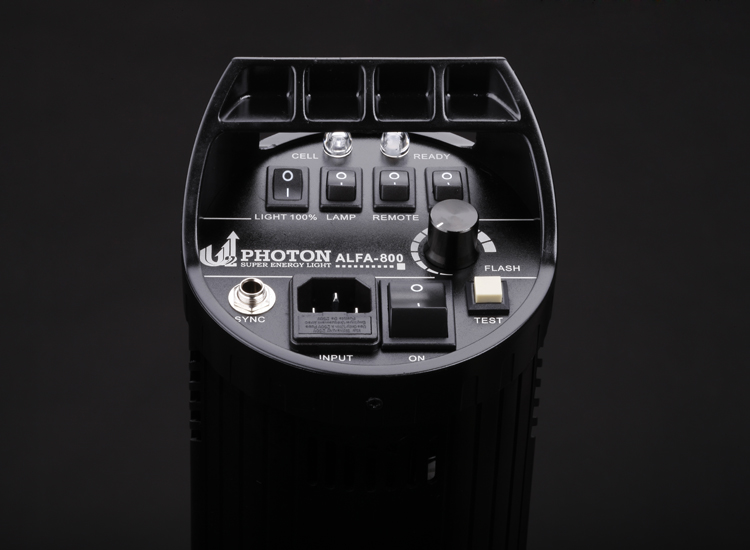 Đèn flash studio ALFA 800